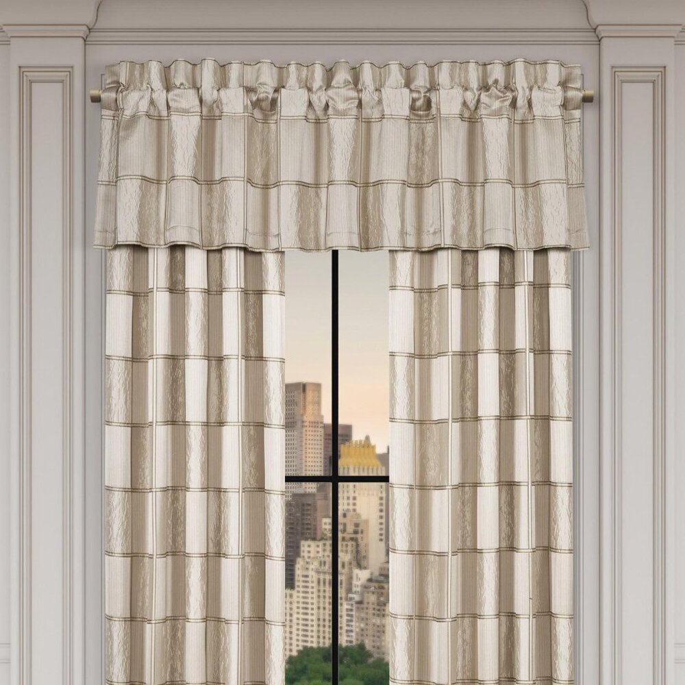 NWT J. Queen New York Straight Valance Patterned Flax Brown 18"x88